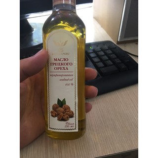 Dầu óc chó Nga chai 250ml date 2020