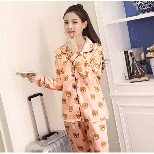 Set đồ ngủ lụa in hoa lily thời trang | BigBuy360 - bigbuy360.vn