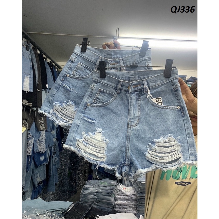 Quần đùi jeans cá tính kiểu rách hai bên QJ336