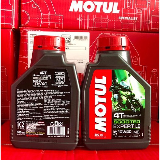 Nhớt Motul Scooter Expert 10W40 800ml . Sử dụng cho xe ga Air Blade, Vario, Vision, NVX, PCX, SH, Nouvo, Lead