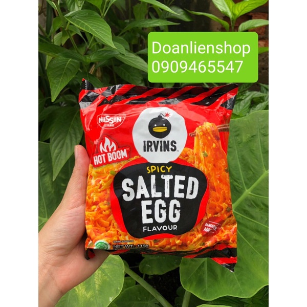 NISSIN - IRVINS SALTED EGG FLAVOUR MÌ TRỘN TRỨNG MUỐI ĂN LIỀN 113g HSD 05/2024