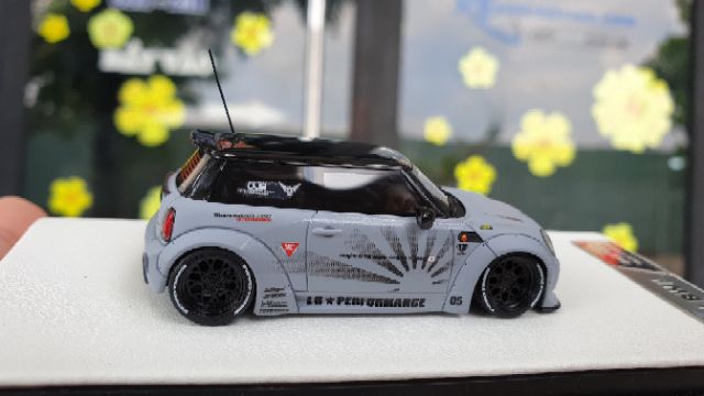 Xe Mô Hình Mini Cooper LB Works 1:64 Timothy &amp; Pierre ( Xám )