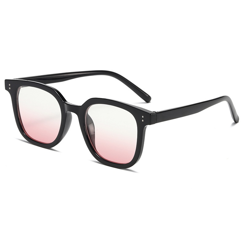 Kính Mát Nữ Gọng Lớn Màu Đen Mới