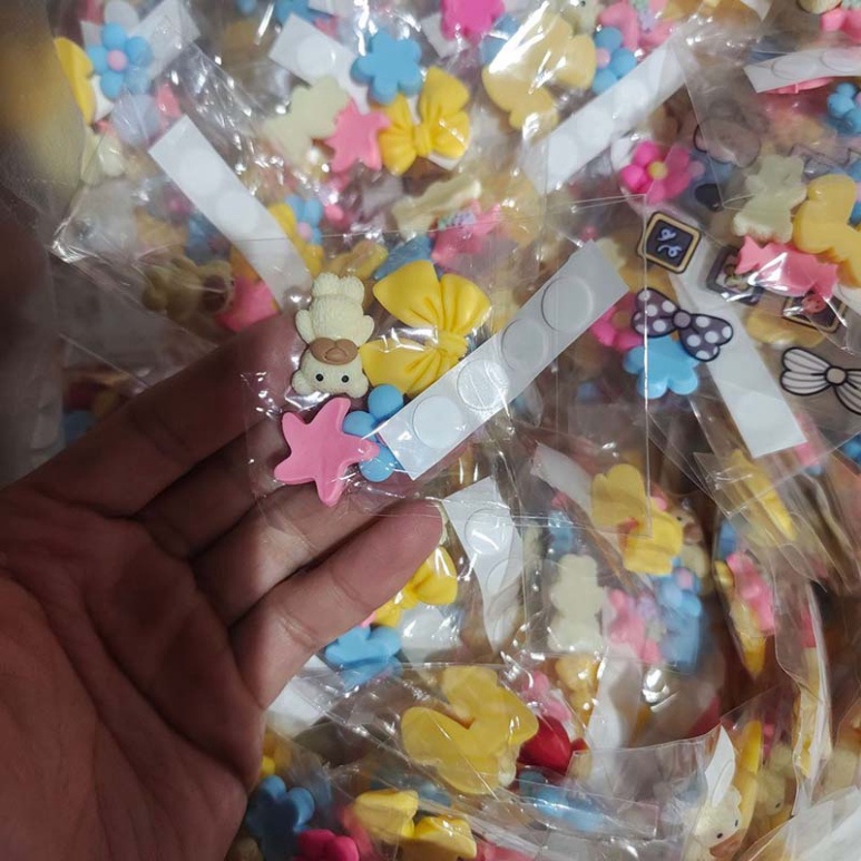 Bộ 4 miếng dán trang trí ốp điện thoại 3D bắt mắt - Sticker nổi 3D trang trí