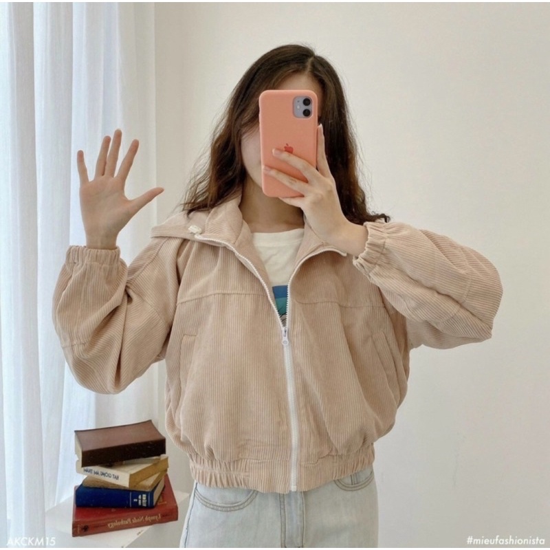 Áo khoác nhung tăm có nón nữ phối túi tay dài form lửng