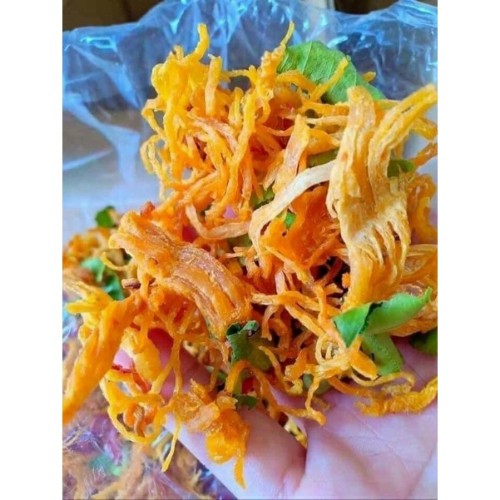 Khô gà lá chanh, khô gà ăn vặt hũ 300g