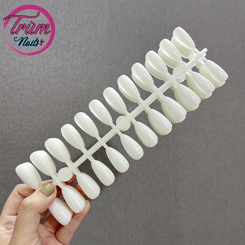 Móng sơn mẫu form bầu