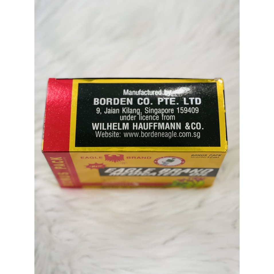 Dầu gió Dạng lăn Con ó Vàng Singapore Eagle Brand Medicated Oil 12ml Singapore  Loại II- Hương bạc hà đinh dương