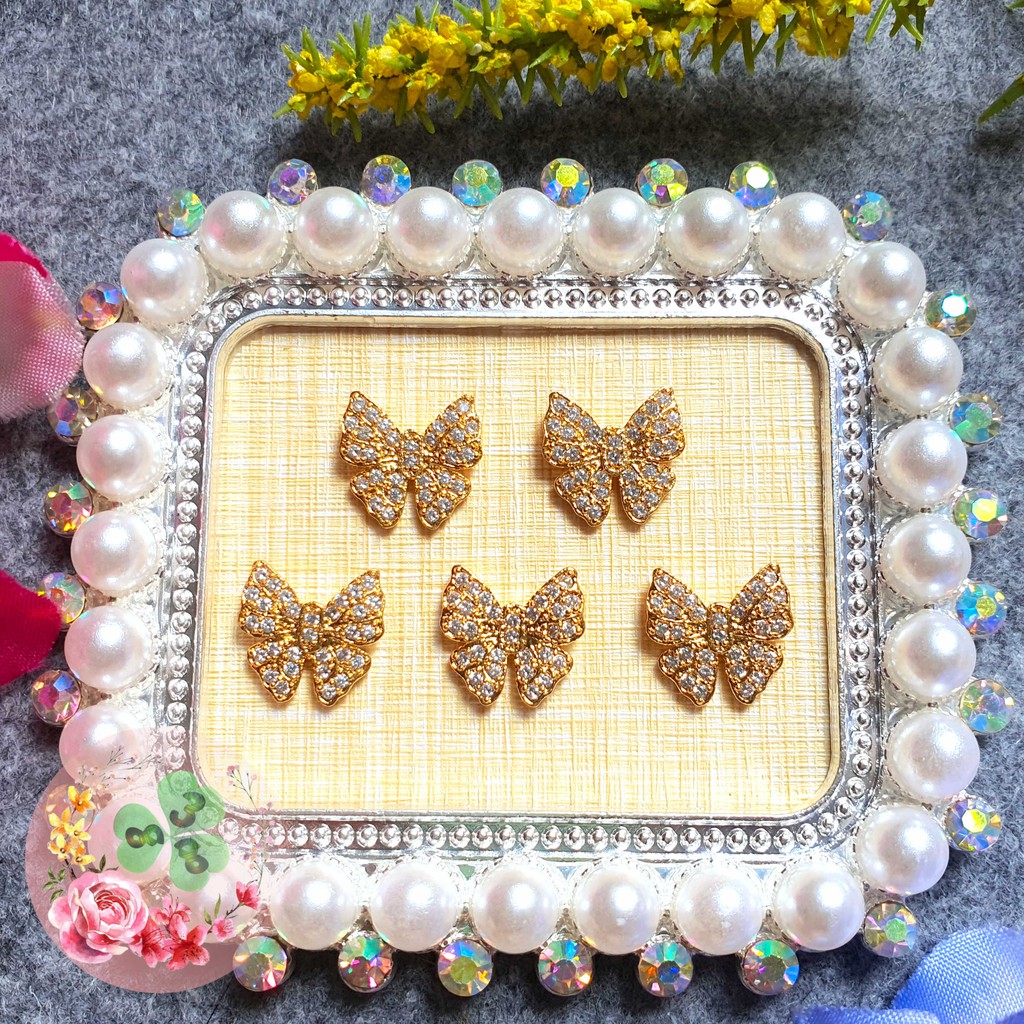 Mã SR015 . Charm kim loại dòng cao cấp đính đá trang trí móng siêu xinh.