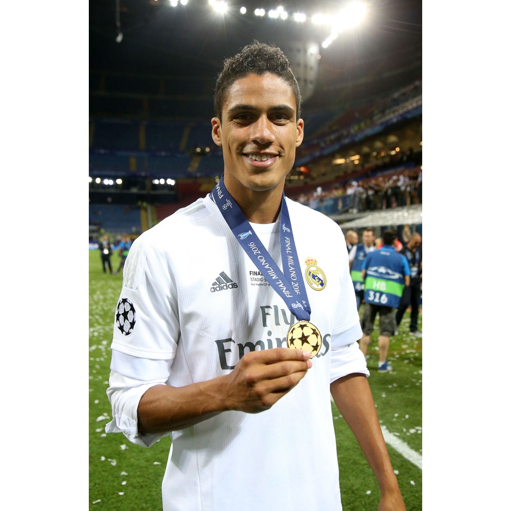 Mô hình cầu thủ bóng đá RAPHAEL VARANE đội tuyển Châu Âu 2021