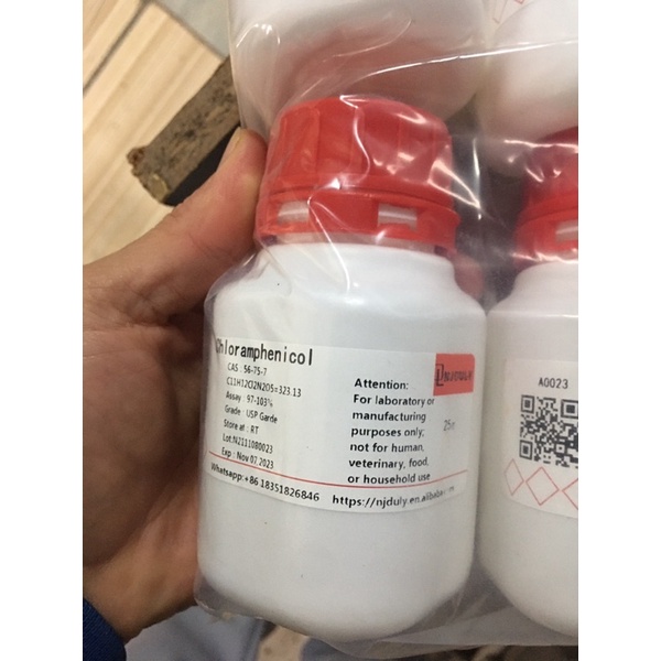 Hoá chất Chloramphenicol ẢR - CAS 56-75-7 lọ 25g