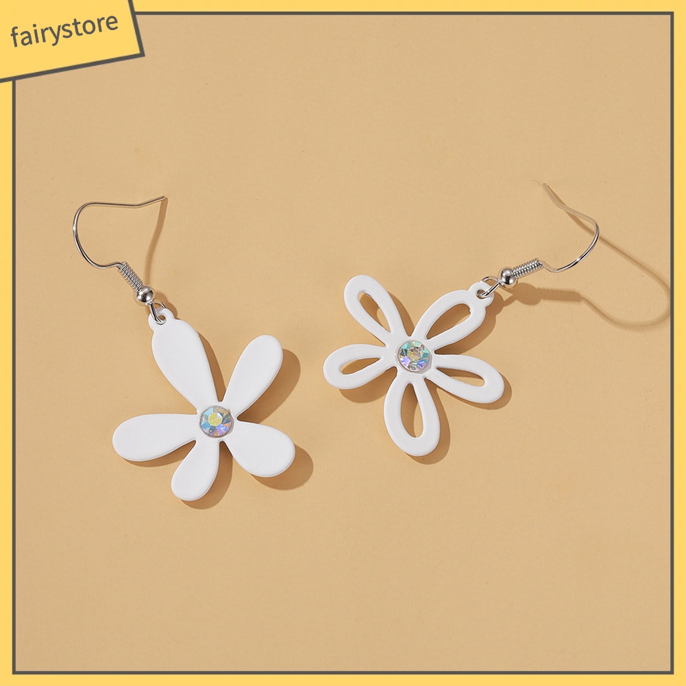 Hoa tai dáng dài mặt hình bông hoa thiết kế không đối xứng cho nữ