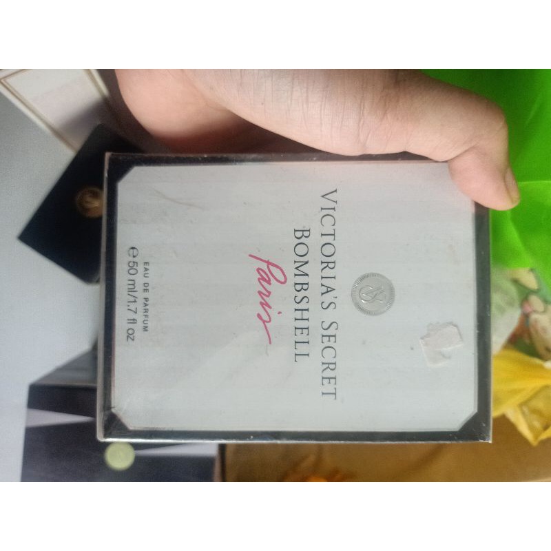 Nước hoa Victoria's Secret Bombshell Paris 50ml