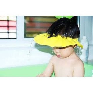 mũ gội đầu chắn nước cho bé