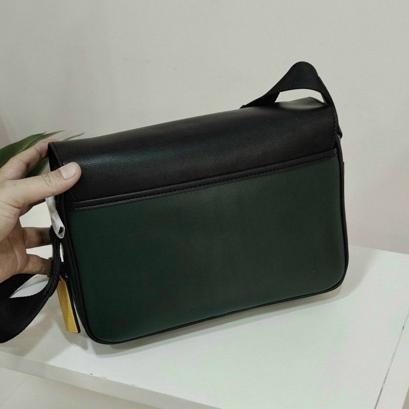 Túi đeo chéo Coach Patch dành cho nam sành điệu