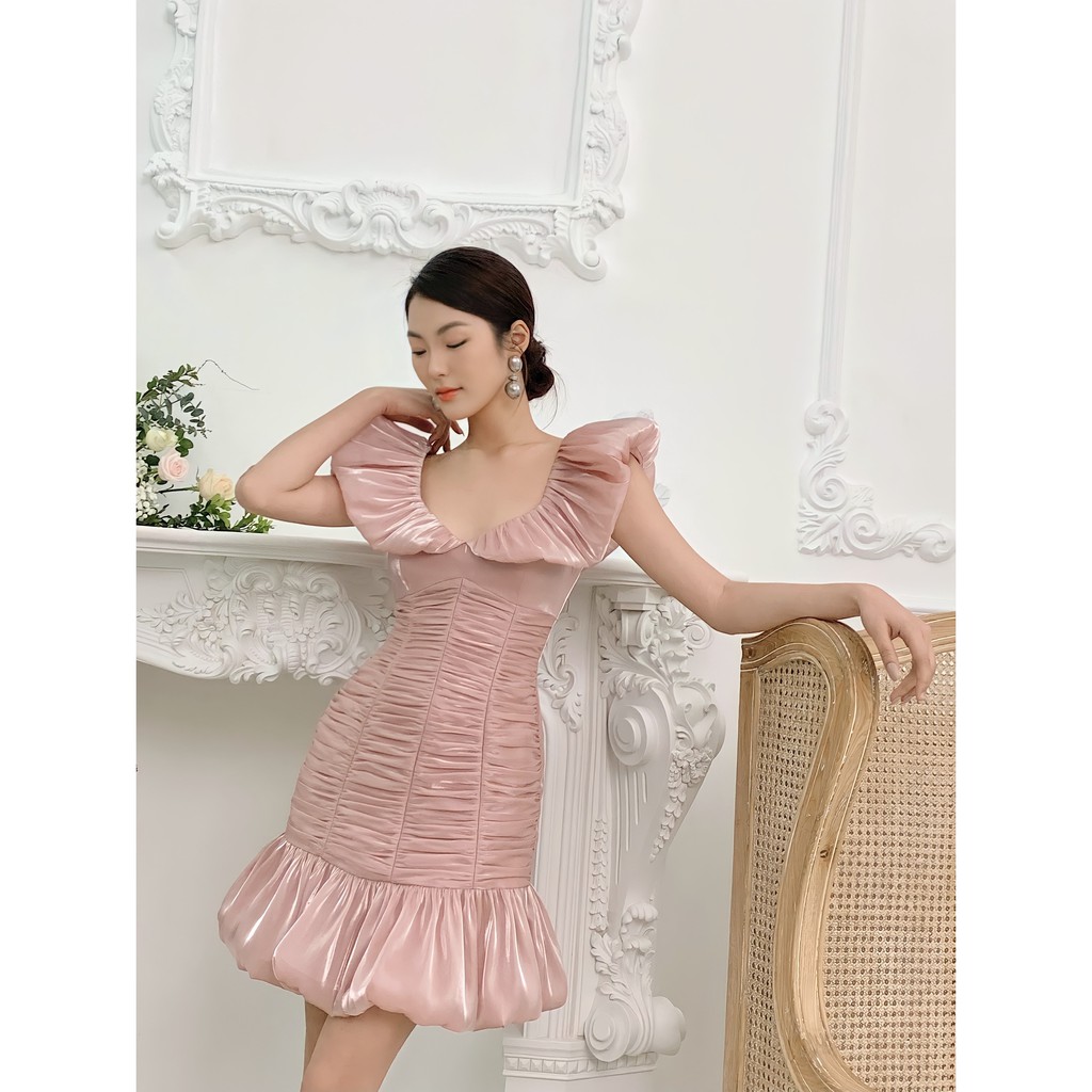 MOLLYNISTA- Đầm Leona hồng nhún thân cổ bèo phồng | BigBuy360 - bigbuy360.vn