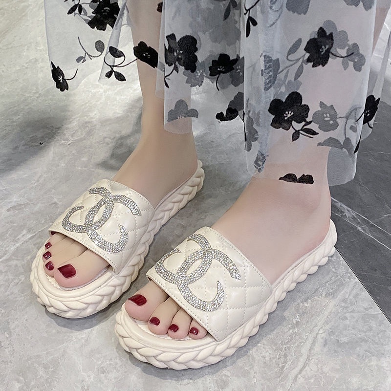 Dép Sandal Đế Xuồng Thời Trang Mùa Hè Dễ Phối Đồ