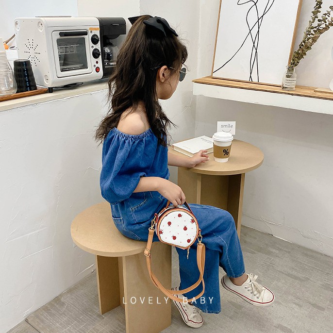 Túi đeo chéo họa tiết hoa xinh xắn hợp thời trang cho bé gái