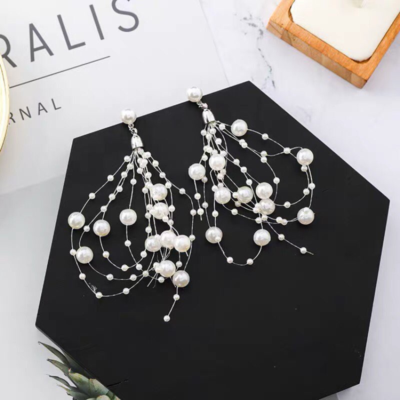 khuyên tai hoa tai ngọc trai nhân tạo tua rua dài phong cách Hàn Quốc sang chảnh