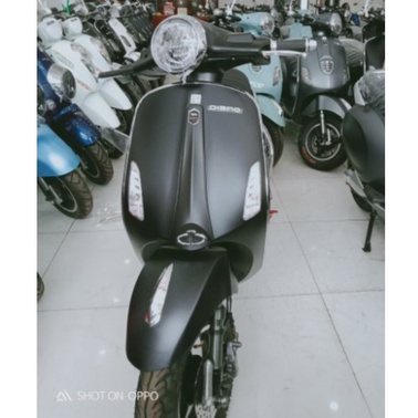 Xi nhan trước và sau cho xe điện Vespa