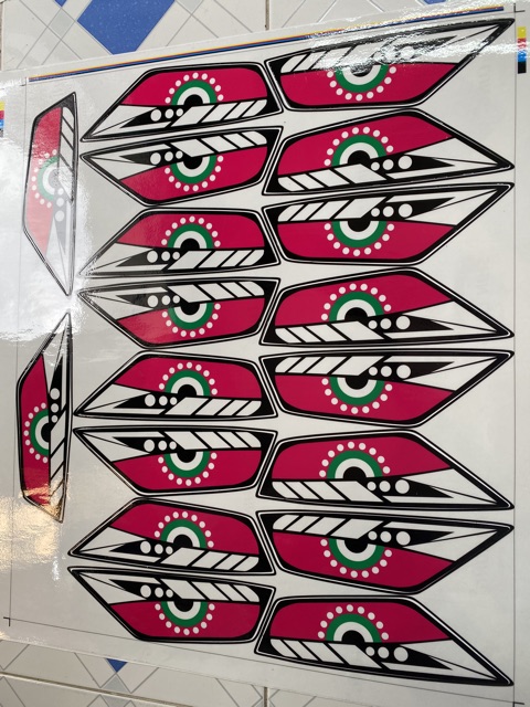 Tem dán mắt đèn vario trắng Hồng trên trắng dưới hồng