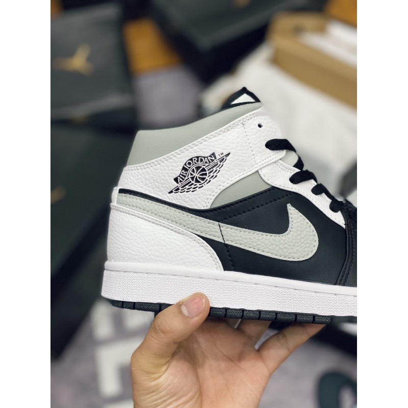 [AGsneaker] Giày thể thao cổ mid màu đen trắng shadow chân bè fit lên 1 size... | BigBuy360 - bigbuy360.vn