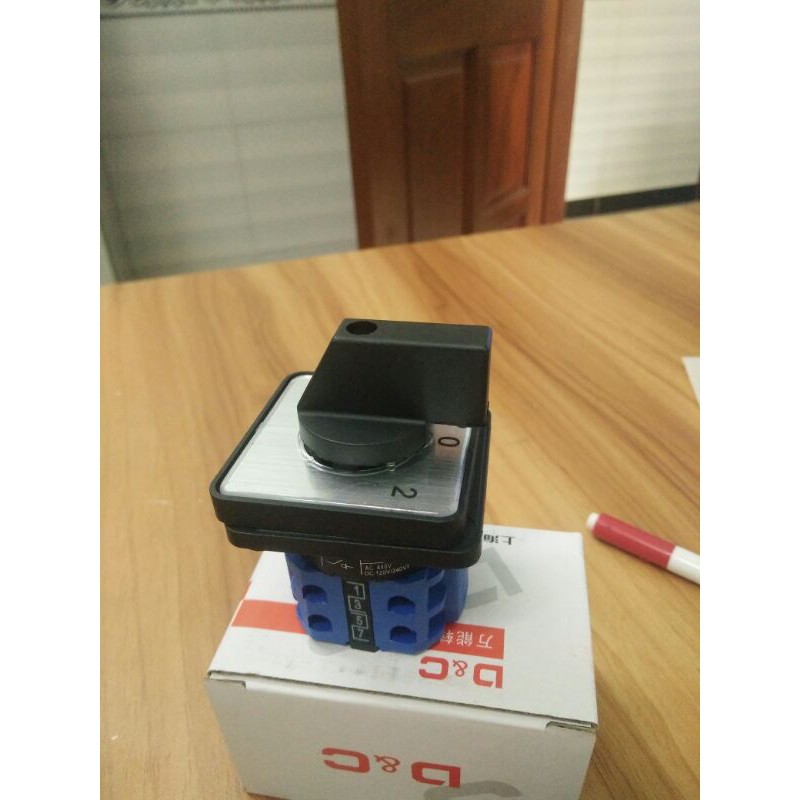 công tắc chuyển mạch 3 vị trí LW26-20