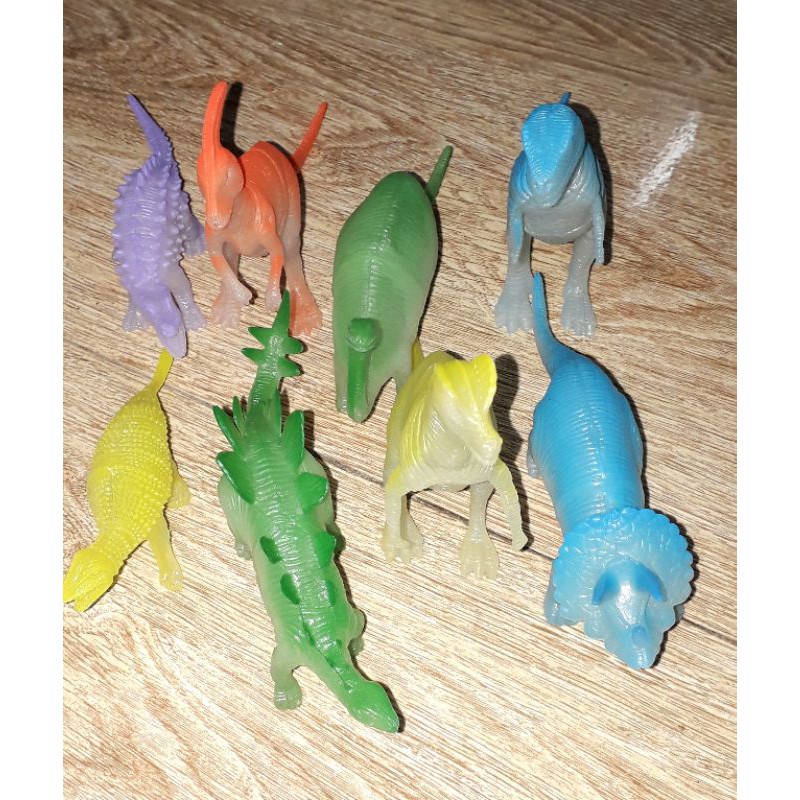 Sét 8 con khủng long mô hình bằng nhựa dạ quang rất đẹp