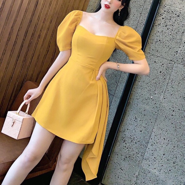 Váy thiết kế tay bồng