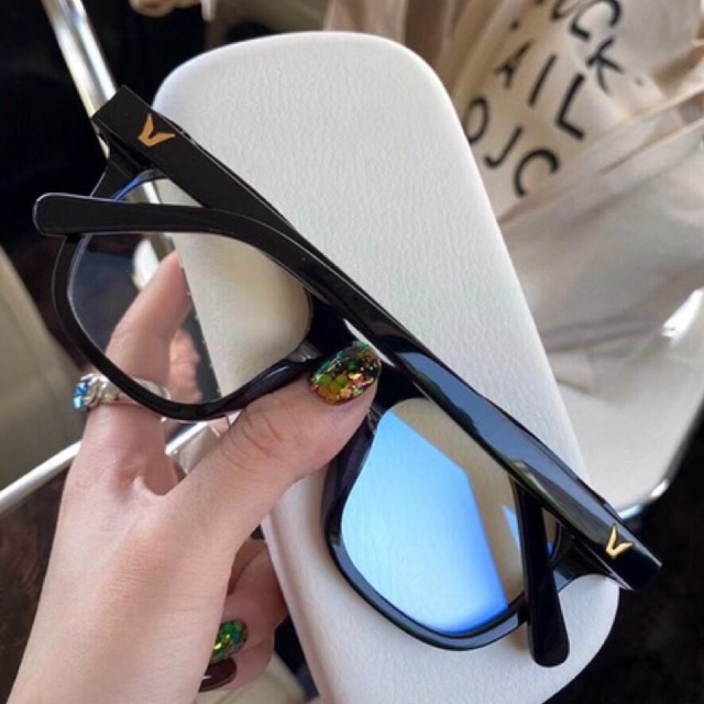 Gọng kính South Side chữ V tặng kèm BAO Da và khăn lau