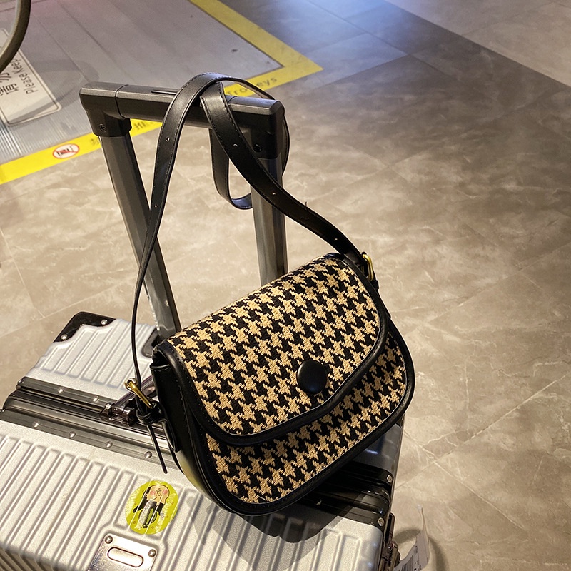 Túi đeo vai hình vuông cỡ nhỏ bằng vải len phối màu tương phản thời trang thu đông mới 2021