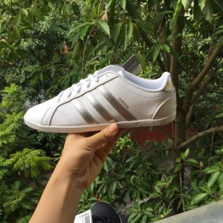Giày adidas CONEO QT
