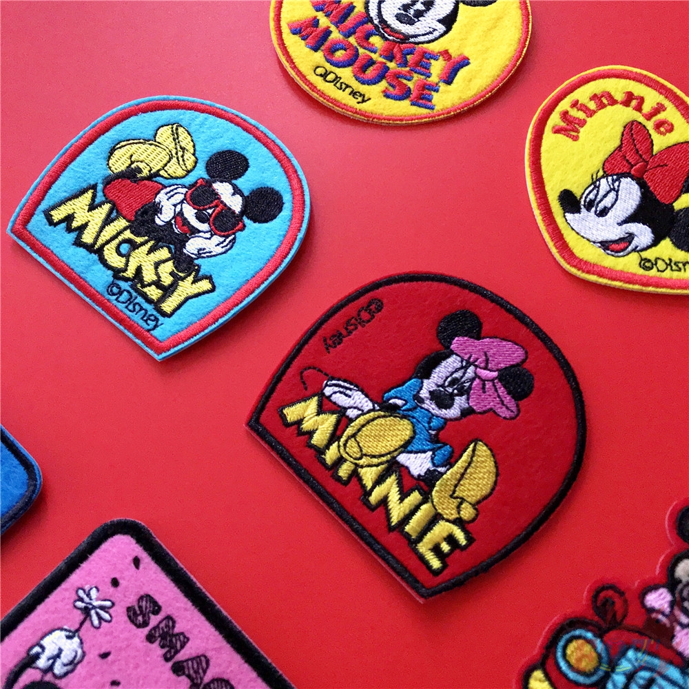 Tấm thêu hình chuột Mickey & Minnie Disney thiết kế độc đáo đơn giản
