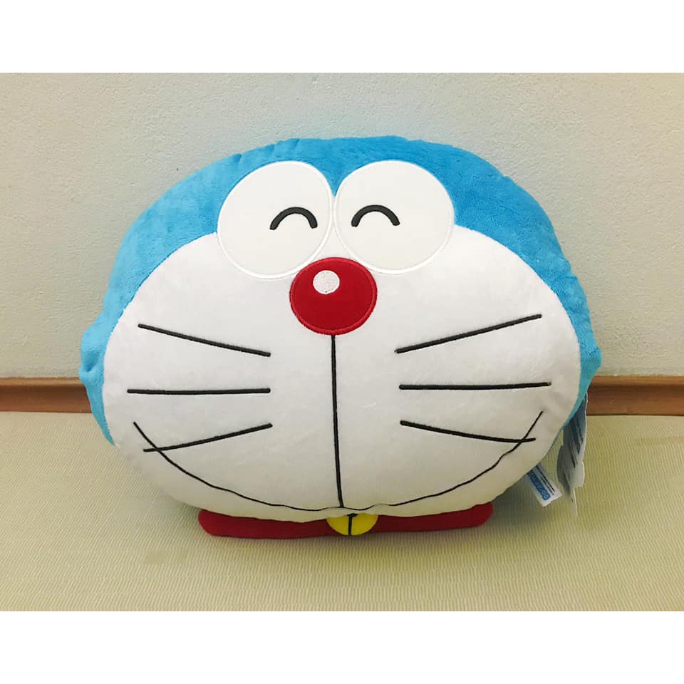 Gối tay hình nhân vật Mèo máy Doraemon