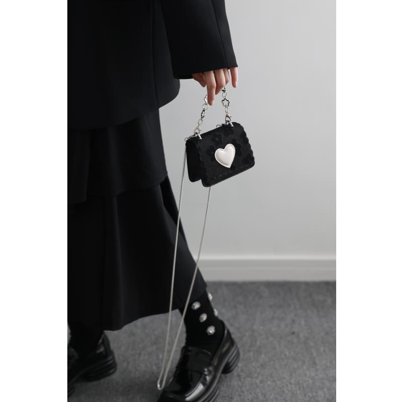 Túi Xách Mini Màu Đen Phối Dây Xích Đơn Giản Xinh Xắn