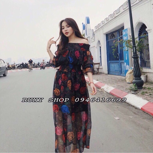 Đầm bệt vai hoa