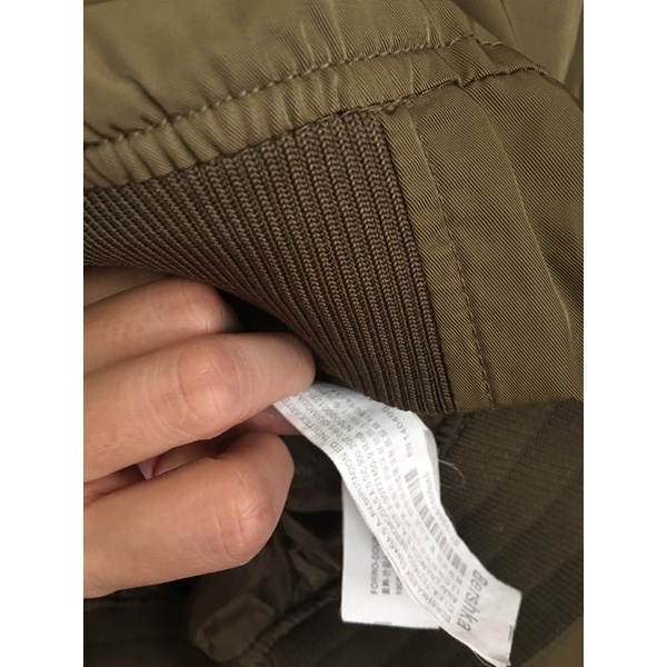 Áo khoác Bershka chuẩn auth
