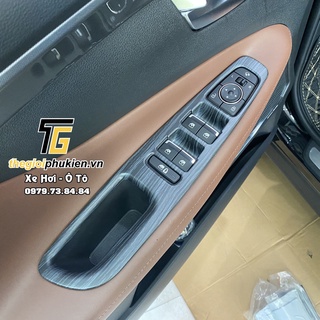 Bộ ốp 4 tay lên xuống kính Hyundai SantaFe 2021 vân đá