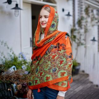 Khăn choàng rộng đi biển