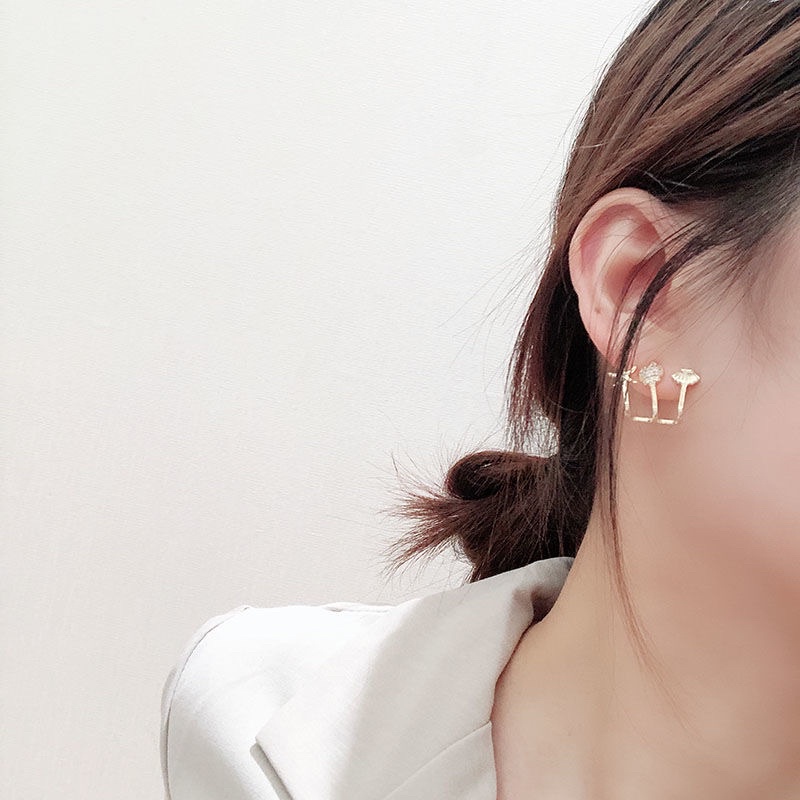 bông tai hình vỏ sò , khuyên tai phong cách hàn quốc
