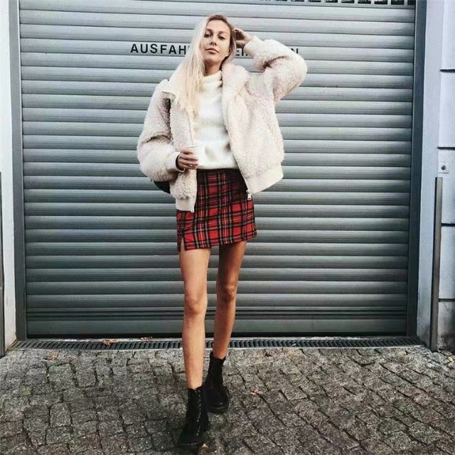 Chân váy bút chì caro đỏ sọc xanh có xẻ vạt ngắn nữ tính trẻ trung