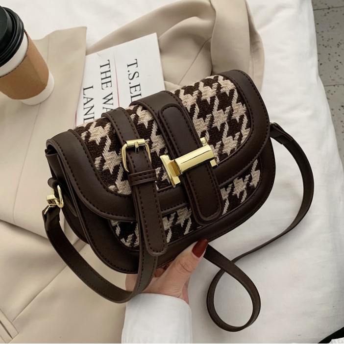 Túi Đeo Chéo Vai Kiểu Dáng Thời Trang Sành Điệu Cho Nữ