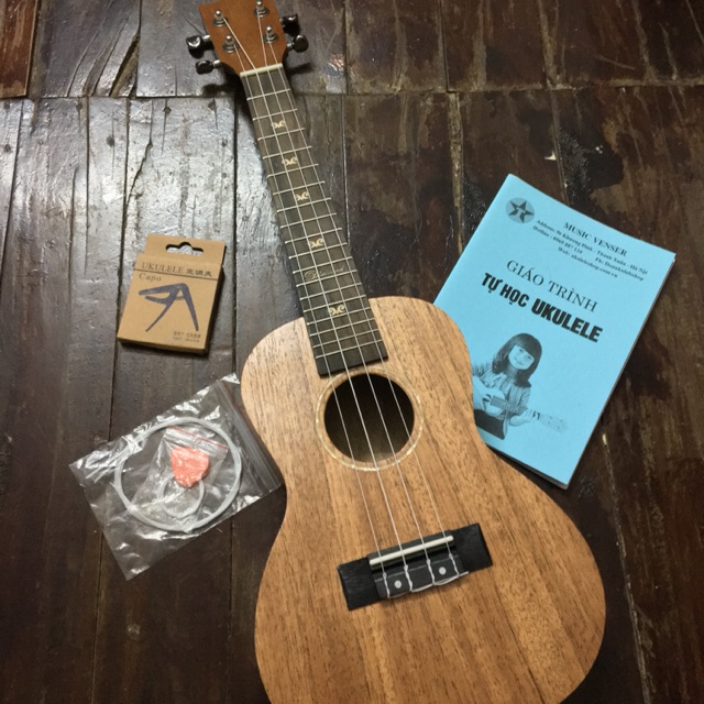 Đàn Ukulele viền khảm siêu đẹp