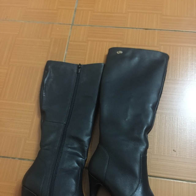 Bốt da hàng made in Việt Nam