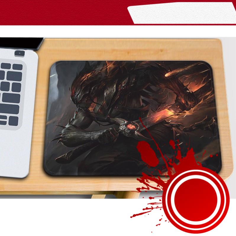 Lót chuột chuyên game Size Nhỏ LOL Liên Minh Huyền Thoại 25x30cm