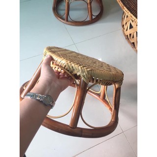 Ghế mây tre đan dân tộc.