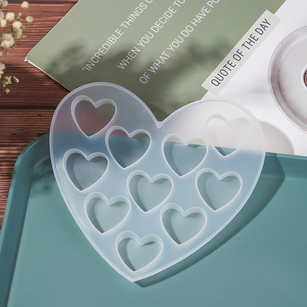 Khuôn Silicone Làm Bánh Hình Trái Tim Nhiều Màu Sắc