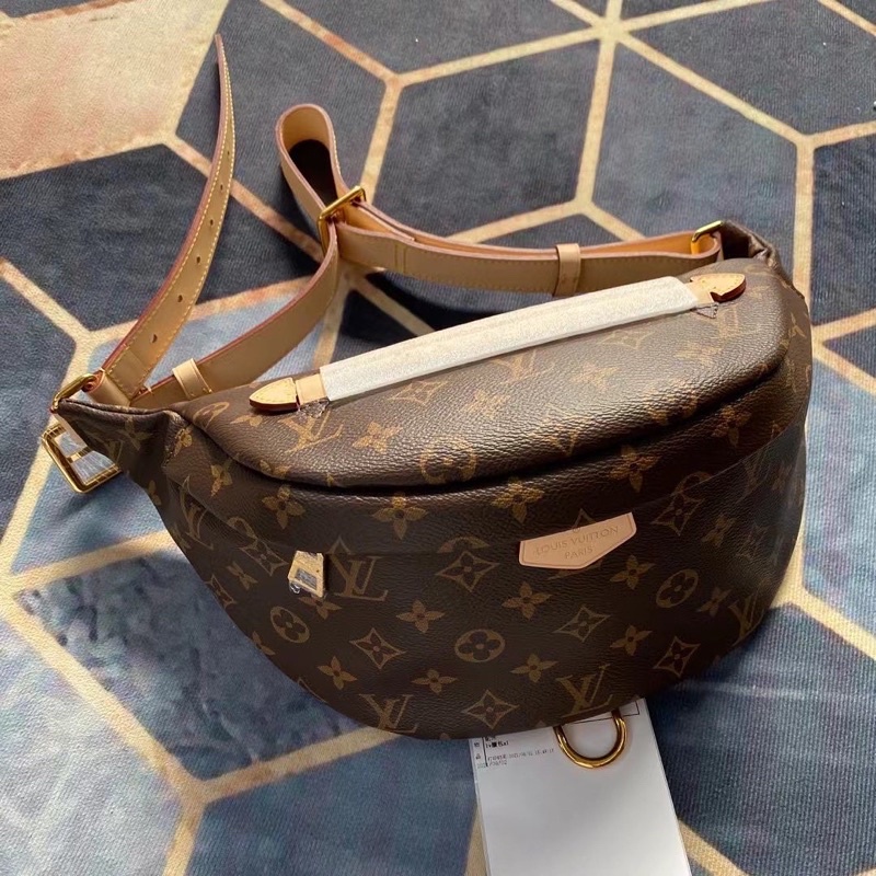 Túi bao tử Louis Vuitton ( hàng nguyên liệu auth)