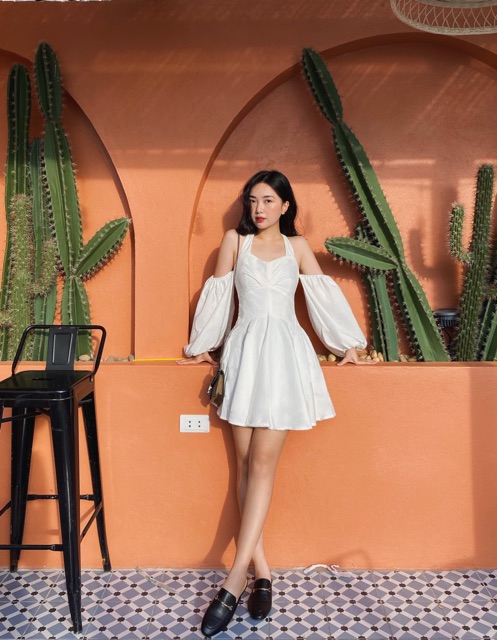 Đầm rớt vai cột cổ Victor | BigBuy360 - bigbuy360.vn