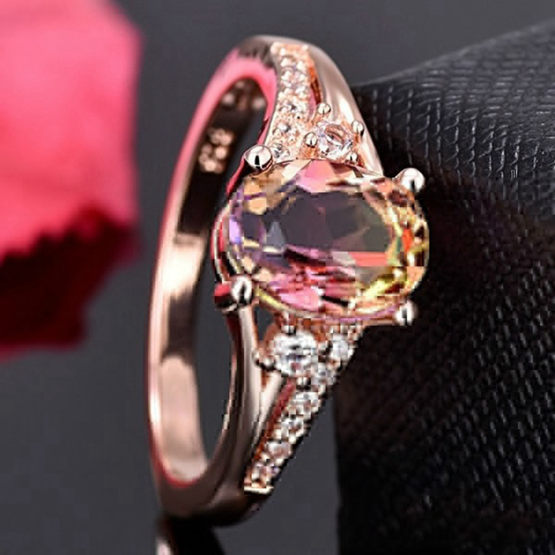 Nhẫn đính hôn đính hạt đá tự nhiên